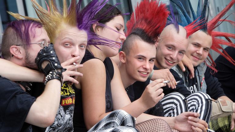 the-true-story-of-punk--die-geburt-100~768x432